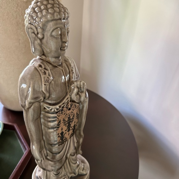 Home decor- sculpture - Picture 9 of 9